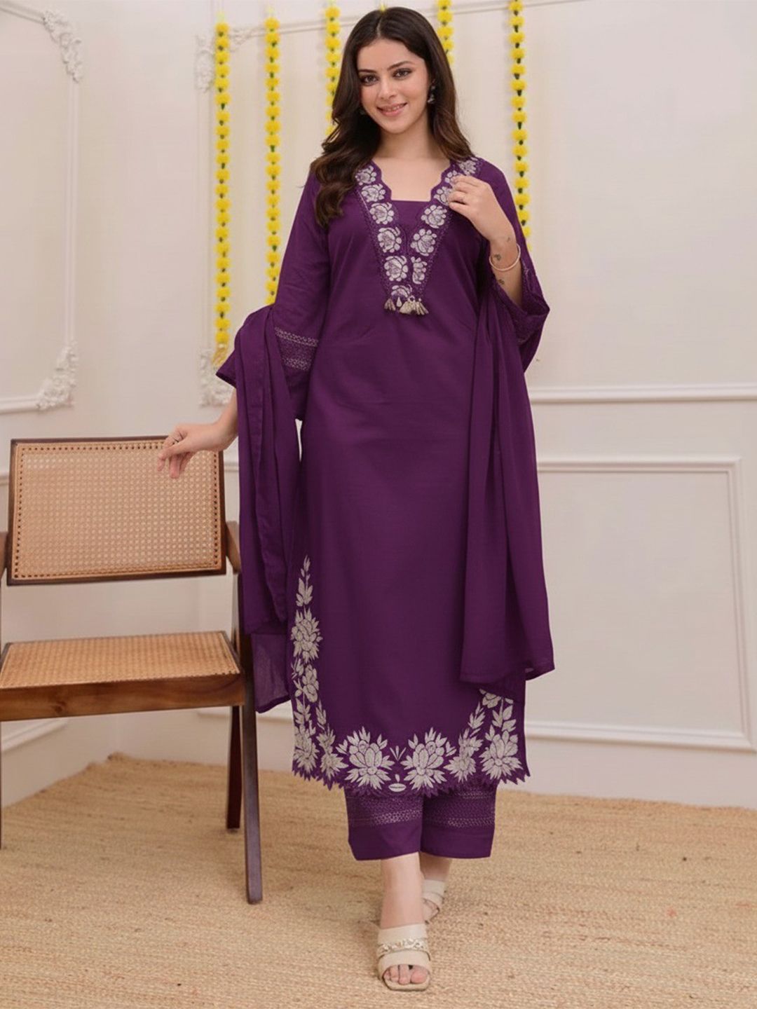 Moda Rapido Women Ethnic Motifs Embroidered Regular Thread Work Chanderi Cotton Kurta with Palazzos & With