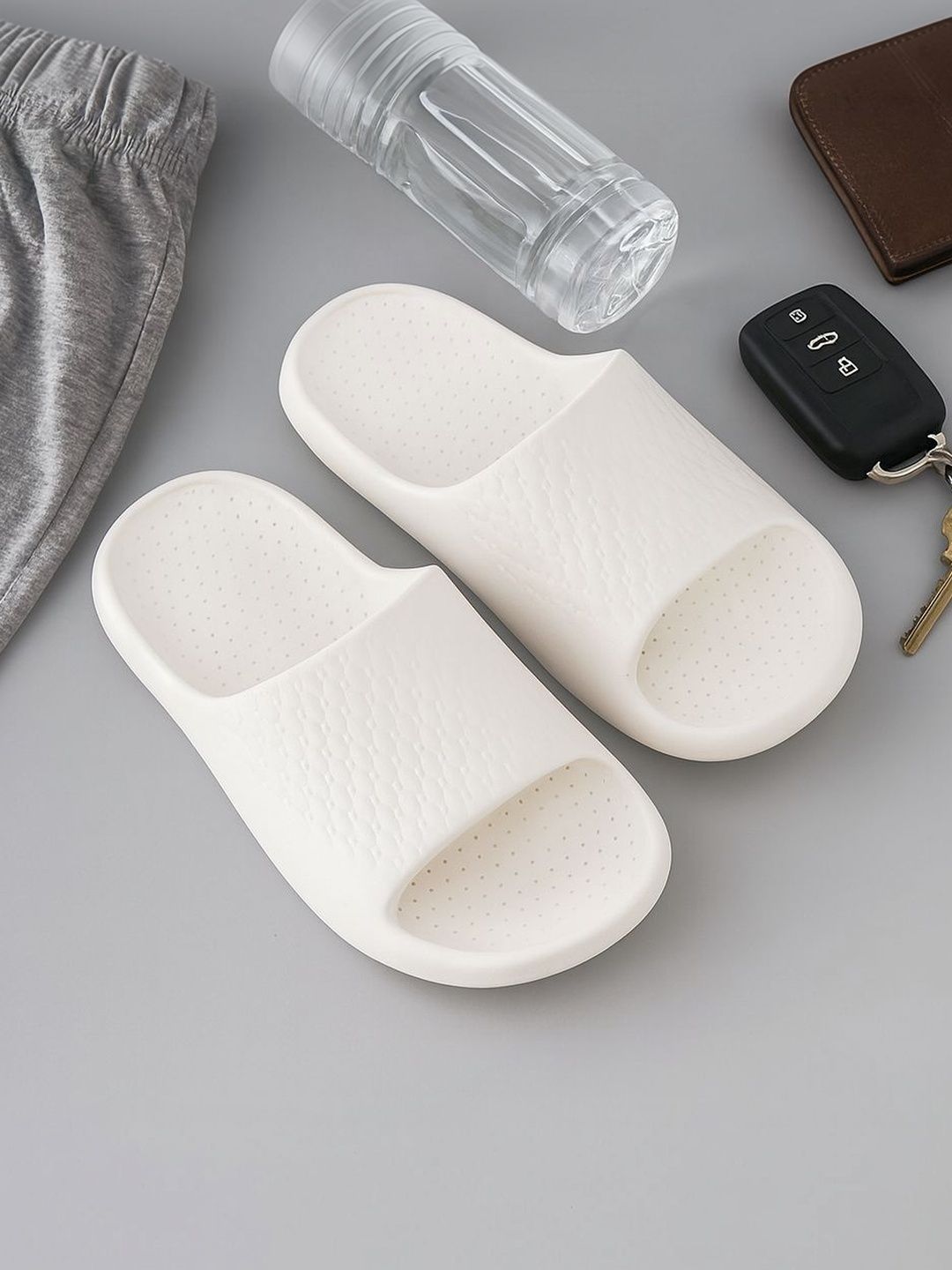 HERE&NOW Men Sliders
