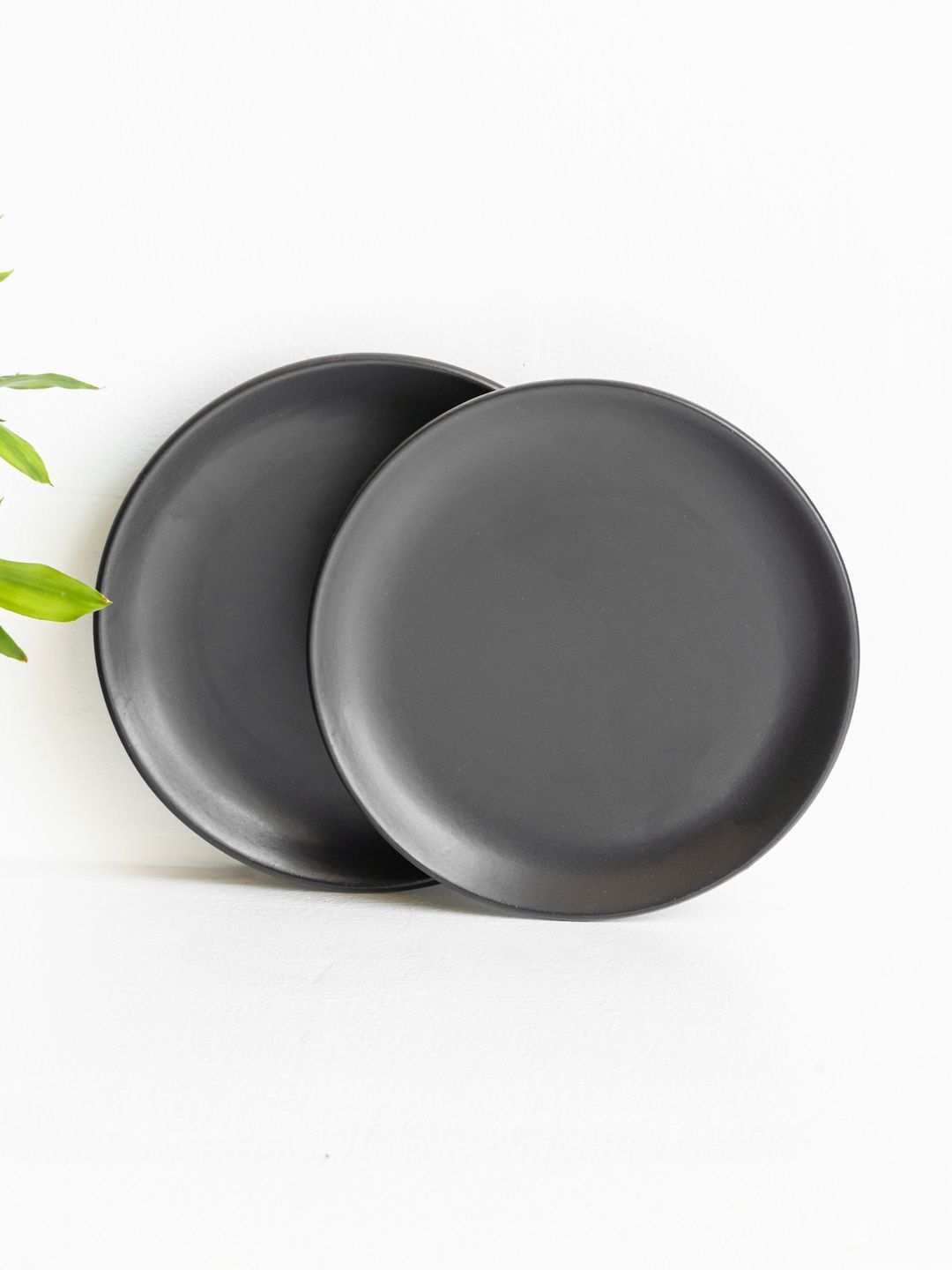 Claymistry Black 2 Pieces Ceramic Dishwasher & Microwave Safe Plates