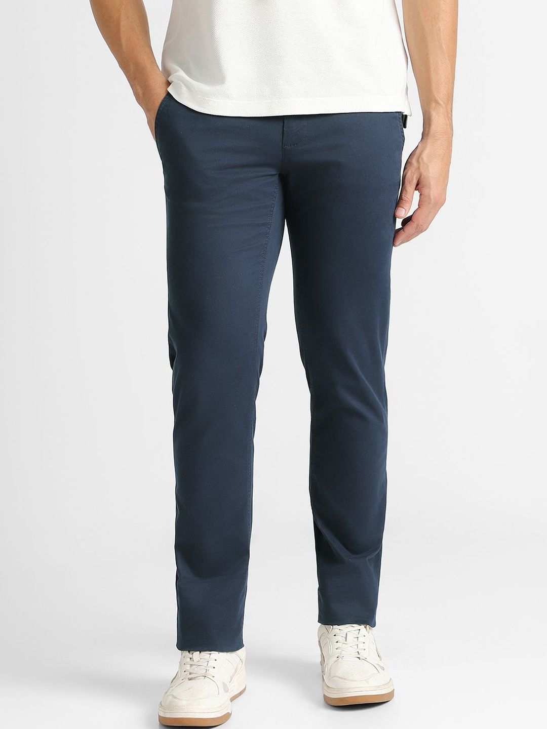 Van Heusen Sport Men Slim Fit Chinos Trousers