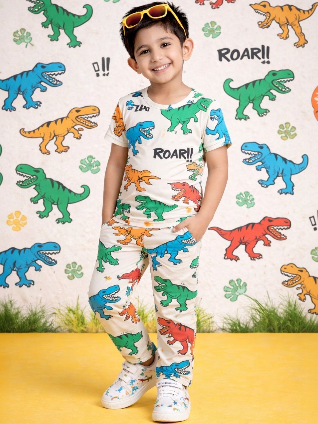 Nakshatra Unisex Kids Printed T-shirt with Pyjamas
