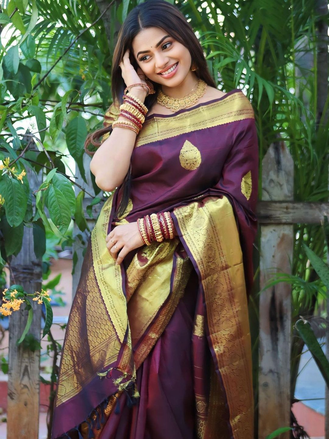 KALINI Woven Design Zari Silk Blend Handloom fwd Saree