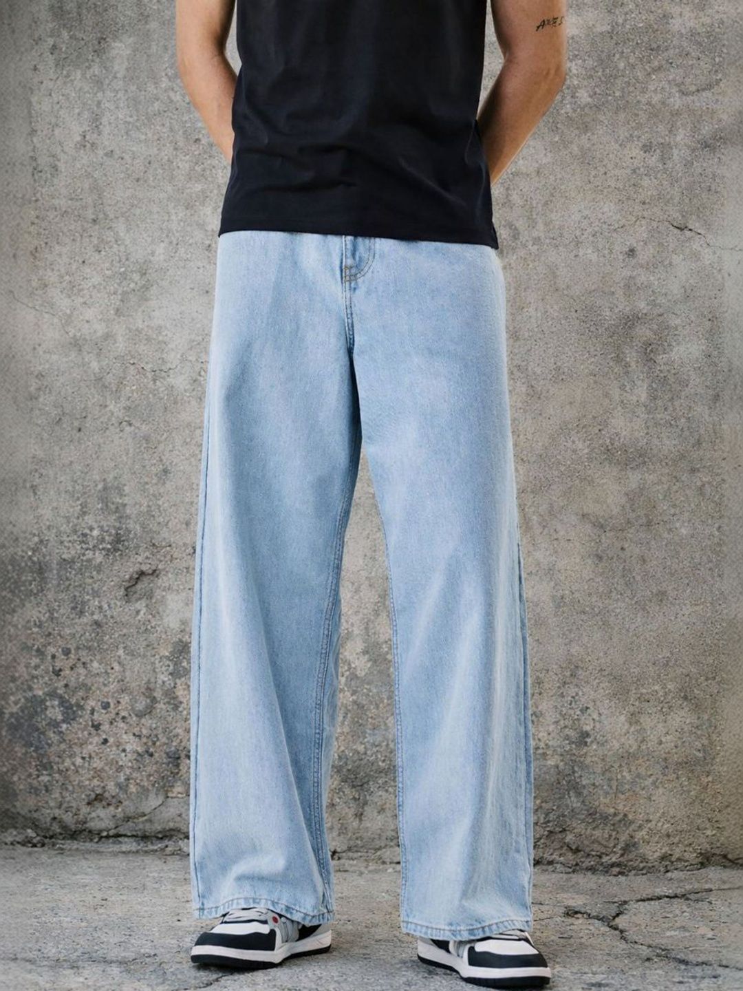 Podge Men Relaxed Fit Mid-Rise Light Fade Stretchable Jeans