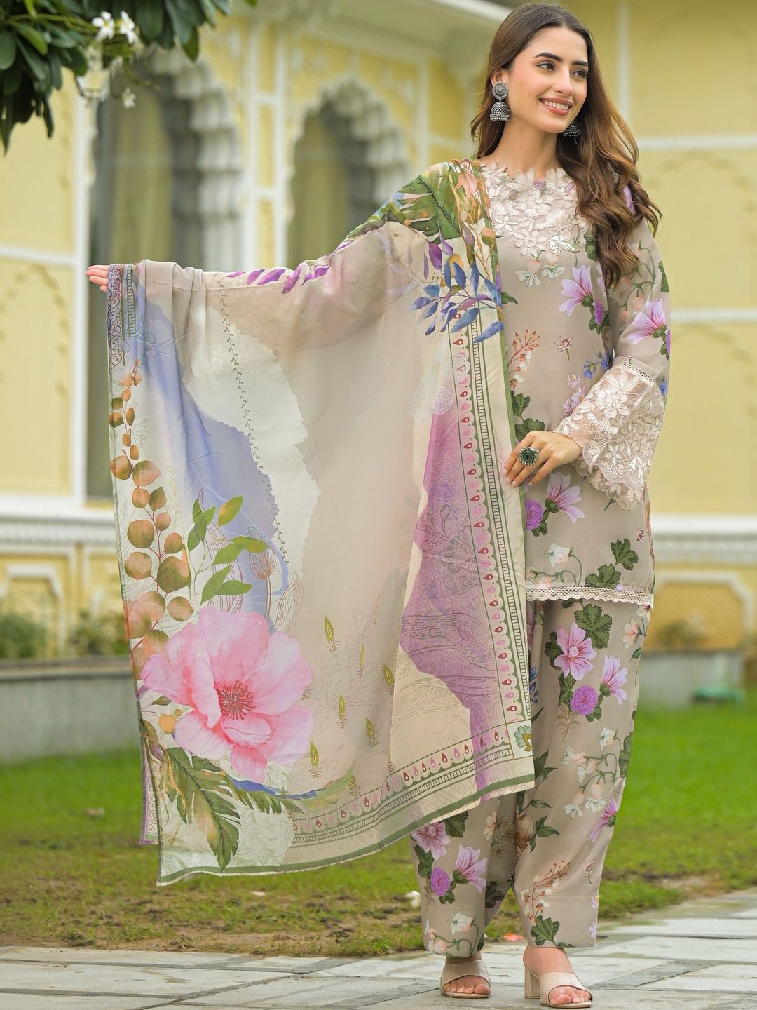 Bairaas Women Floral Printed Regular Kurta with Trousers and Dupatta