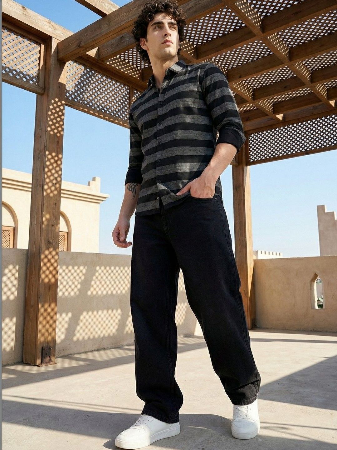 Men's Regular Fit Horizontal Stripes Casual Shirt
