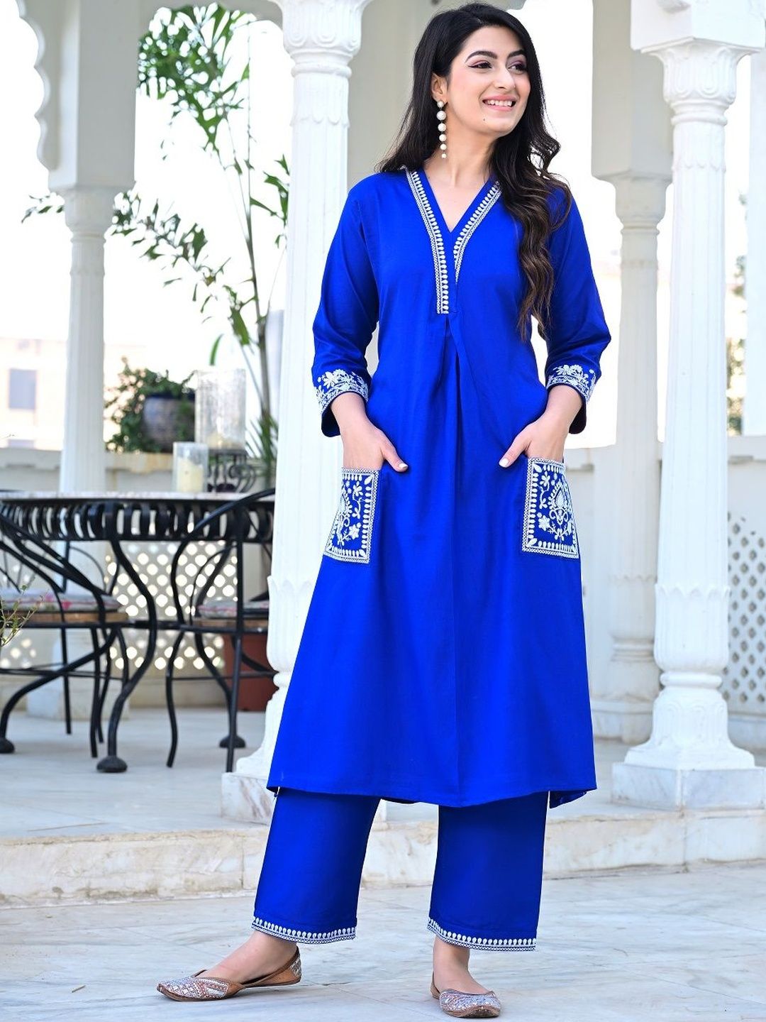 BHAGYESH FASHION Women Ethnic Motifs Embroidered Regular Thread Work Kurta with Palazzos