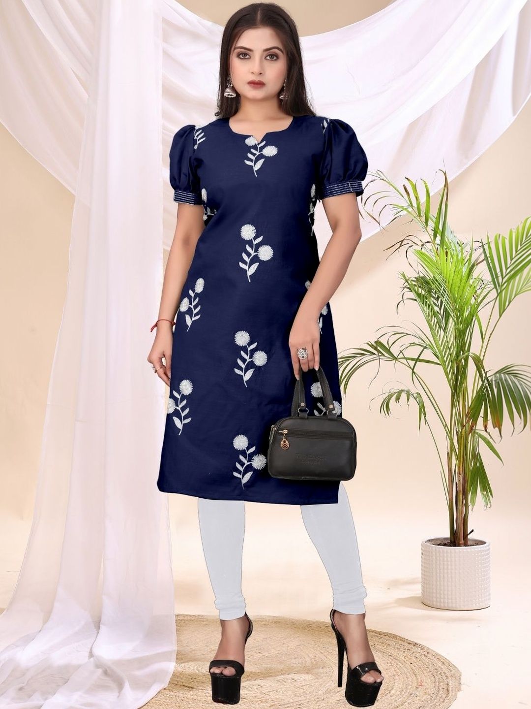 DHANSHREE TEX Floral Embroidered Pure Cotton Kurti