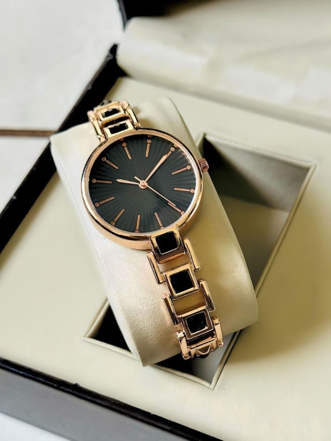 Americanviber Unisex Dial & Bracelet Style Straps Analogue Multi Function Watch CKK Black Women