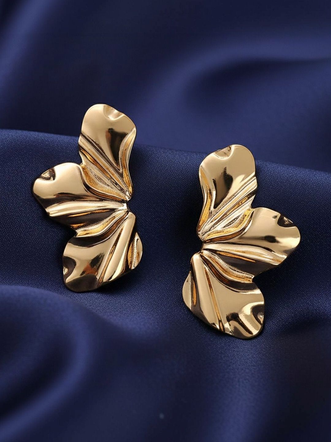 SZN Floral Drop Earrings
