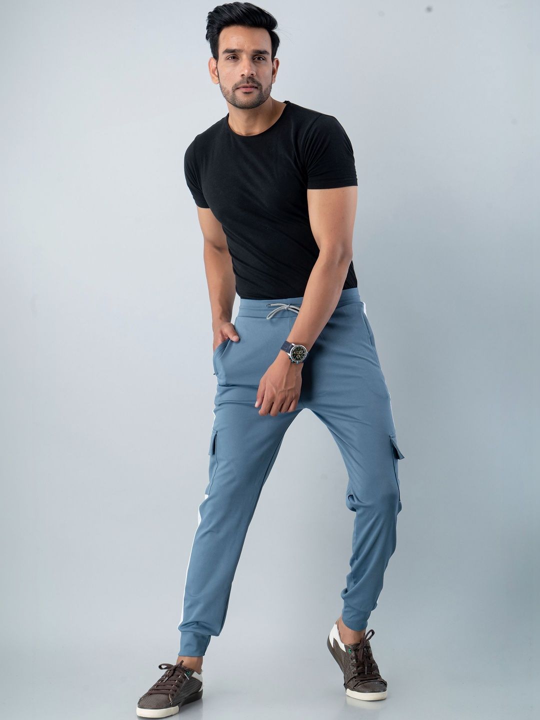 9LKHA Men Printed Mid Rise Joggers