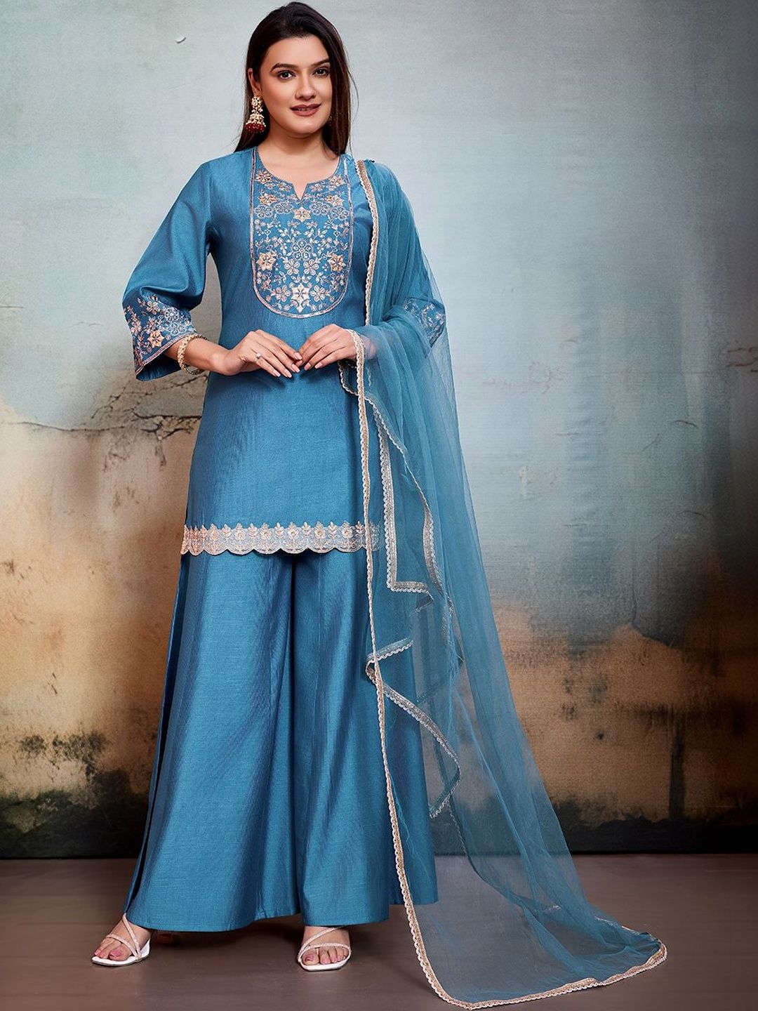 House of Pataudi Embroidered V-Neck Kurti Sharara & Dupatta