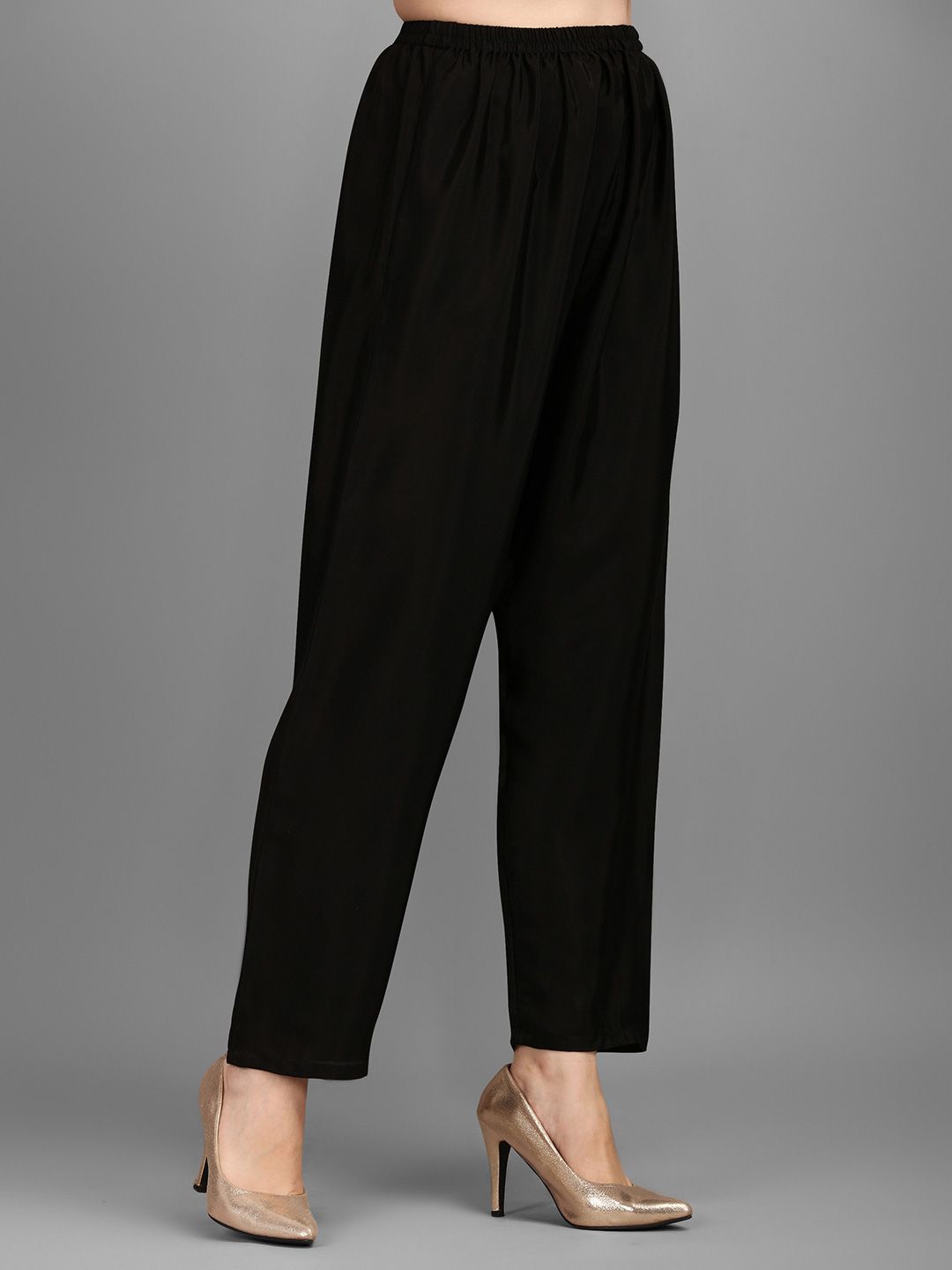Sequin Embellished Straight Kurta with Trousers 4