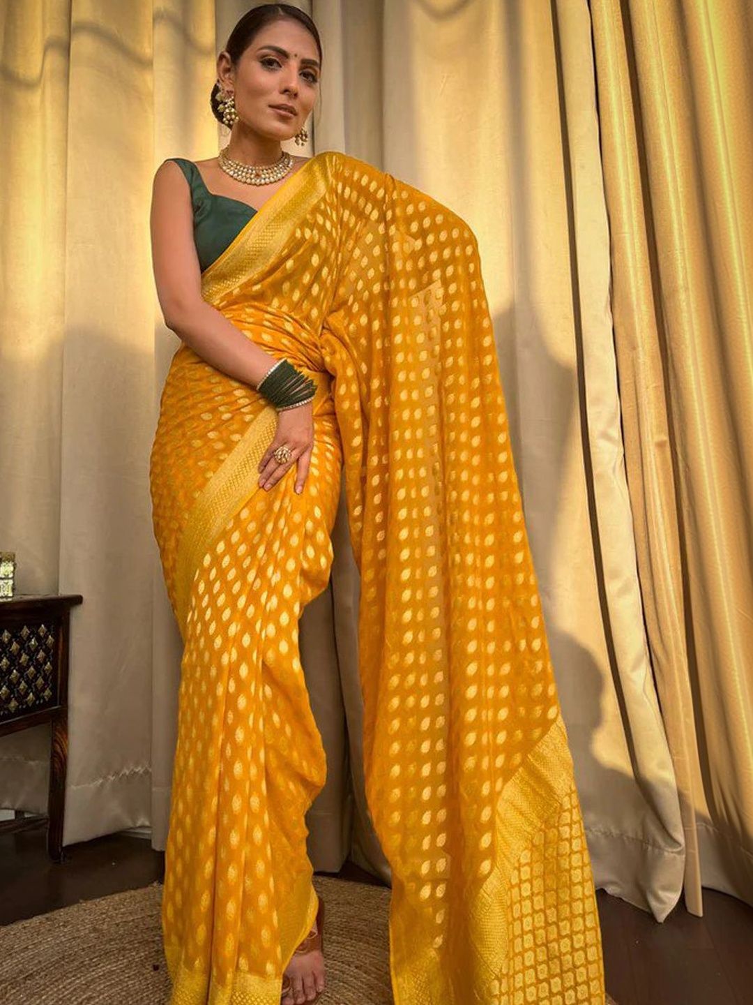 Urban Pallu Woven Design Silk Blend fwd Saree