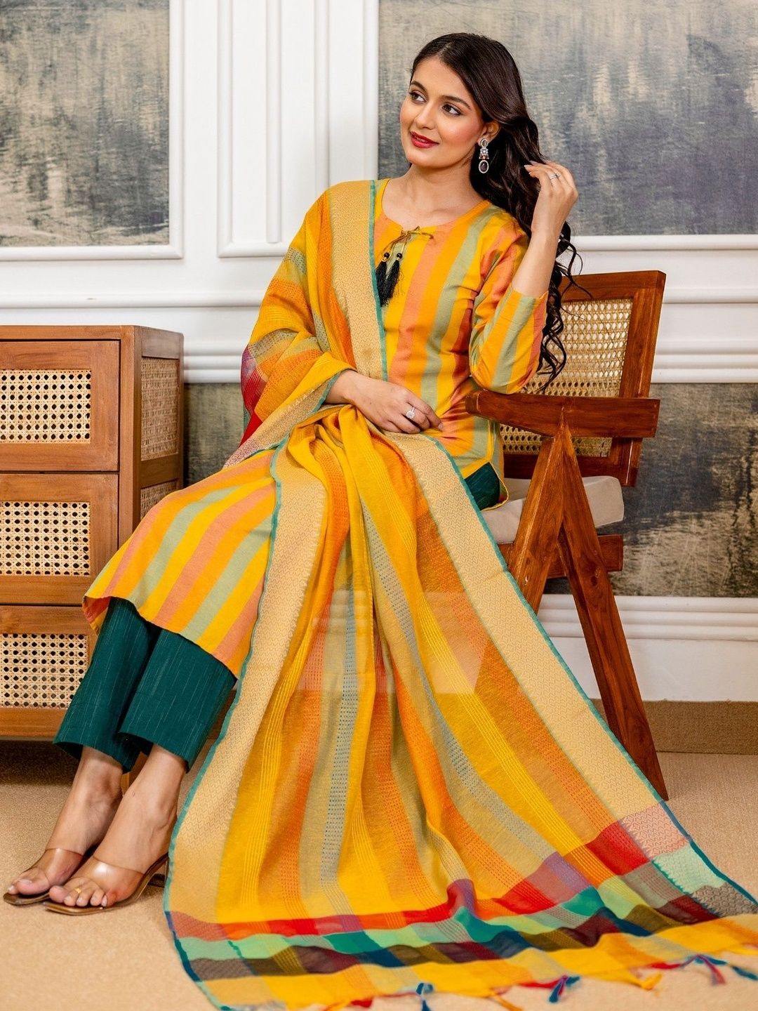 BILANZA Women Striped Regular Kurta with Trousers & With Dupatta