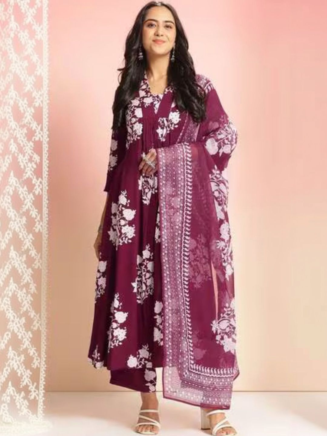 Anaya and Shanaya garments Women Floral Printed Regular Kurta with Trousers & With Dupatta