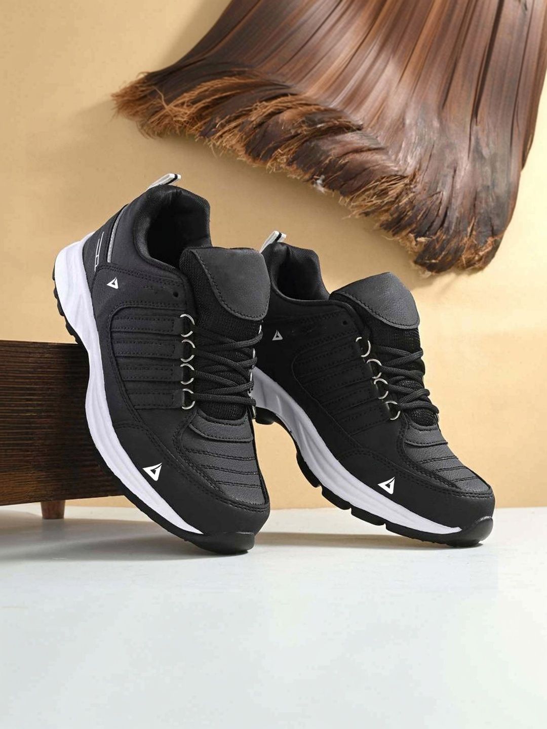 DRACKFOOT Men Mesh Running Non-Marking Shoes