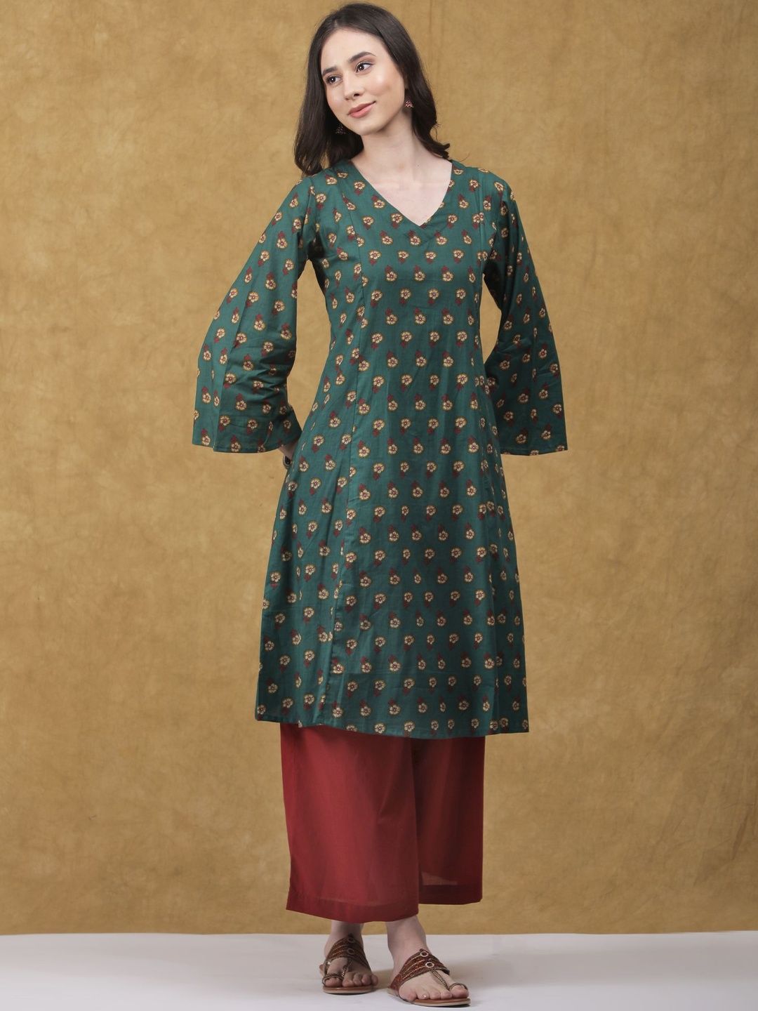 SilaiGulai Printed V-Neck Tunic & Palazzos Co-Ords