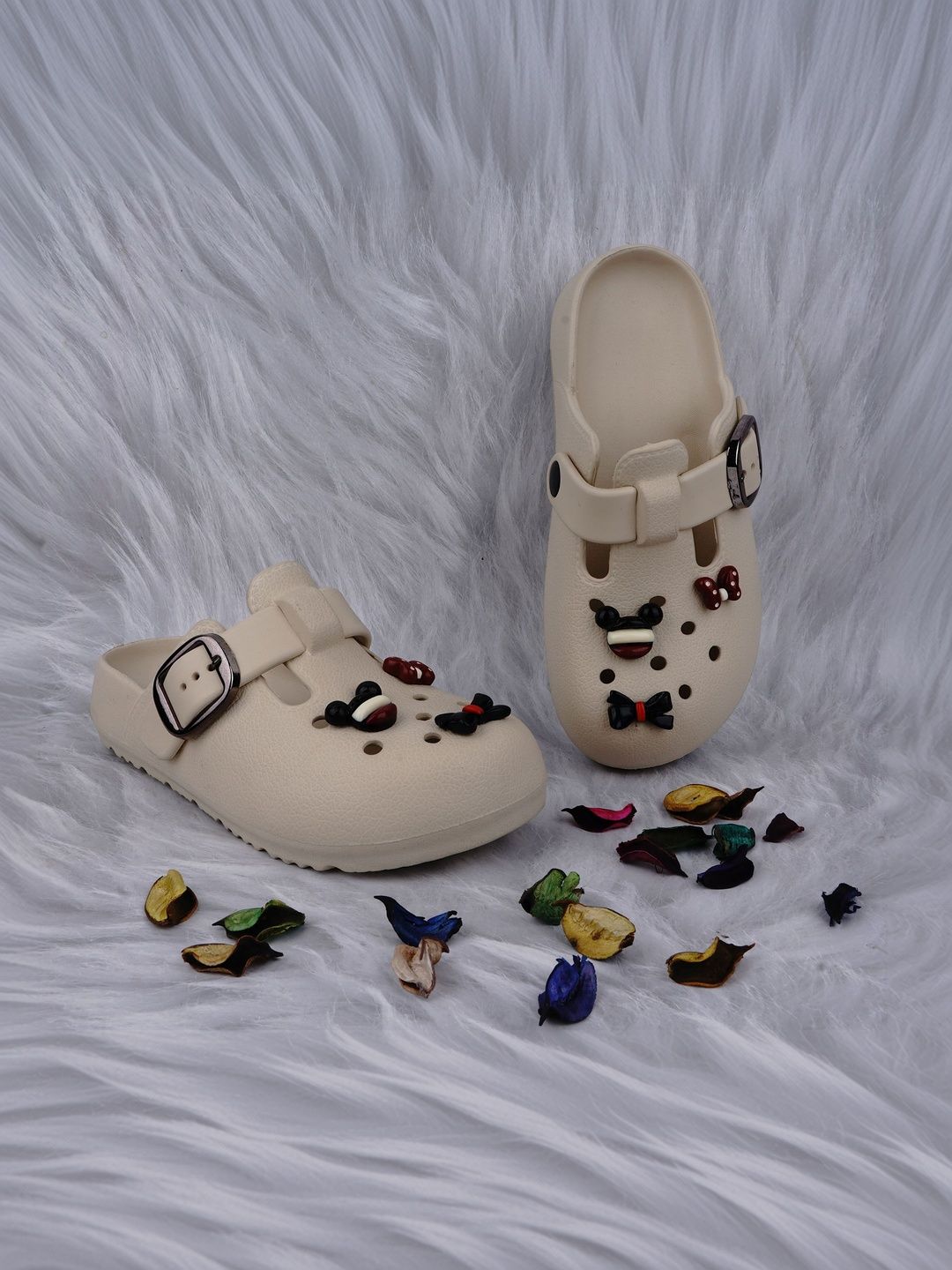 LMG Lifestyle Girls Embellished Rubber Clogs