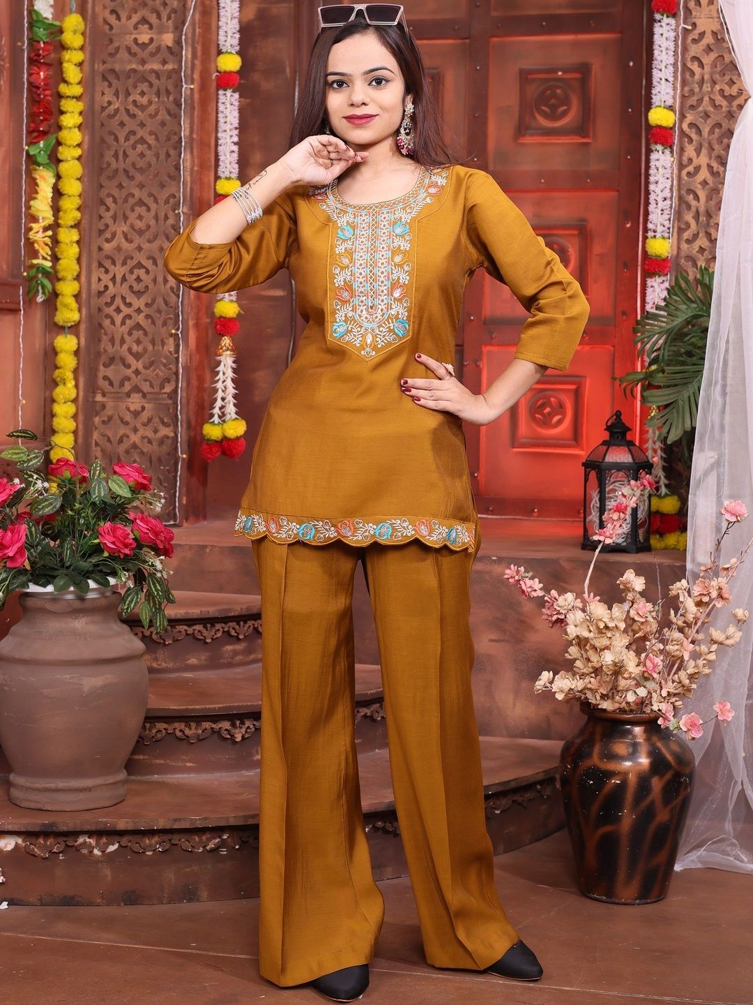 7Tiara Embroidered Round Neck Top With Trousers Co-Ords