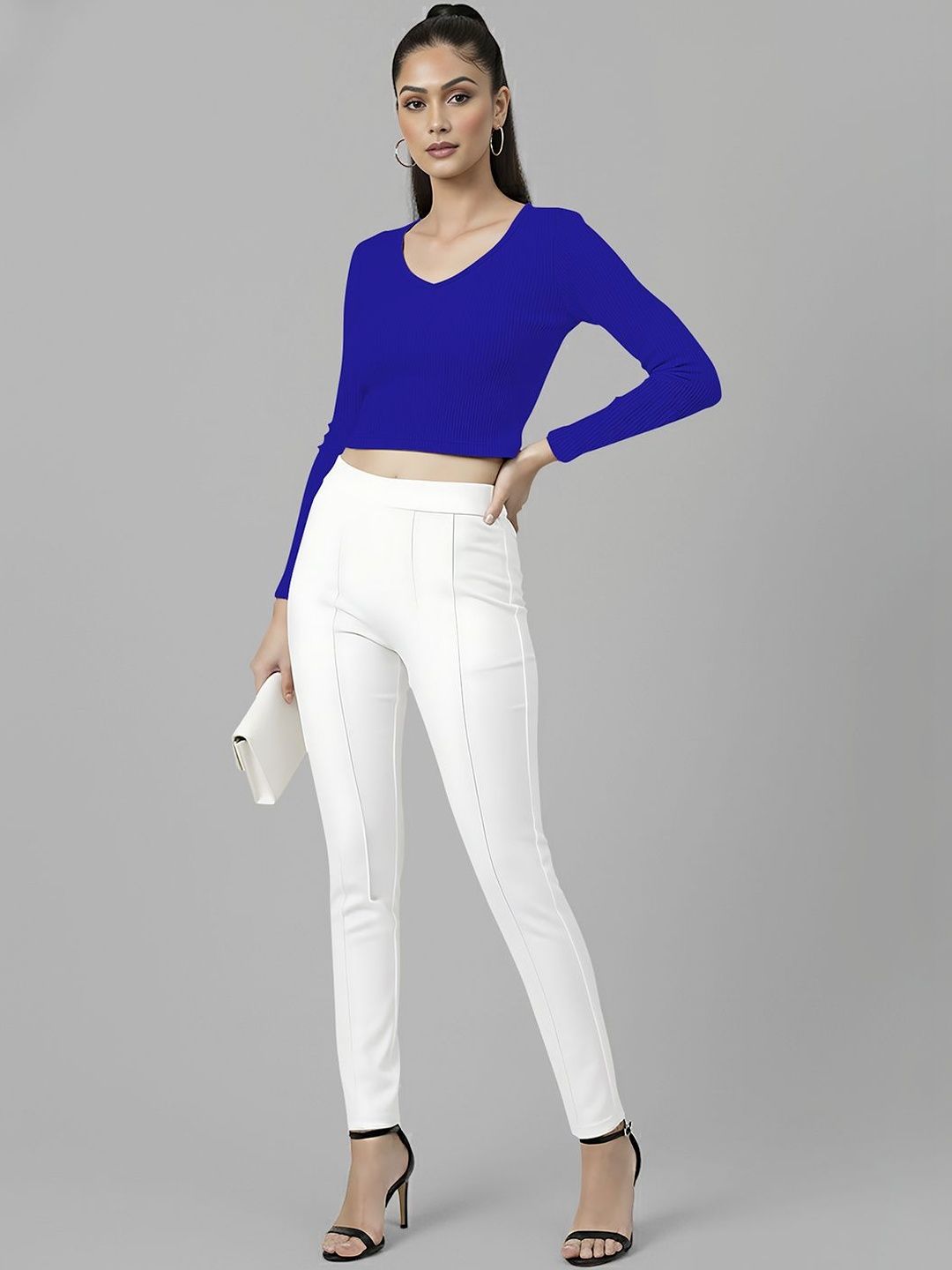 Navyankaa Crop Top