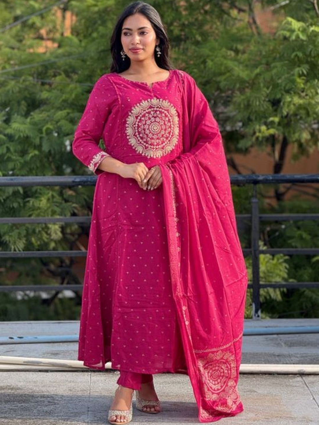 MYRIE Women Ethnic Motifs Printed Regular Thread Work Chanderi Cotton Kurta with Trousers & With Dupatta