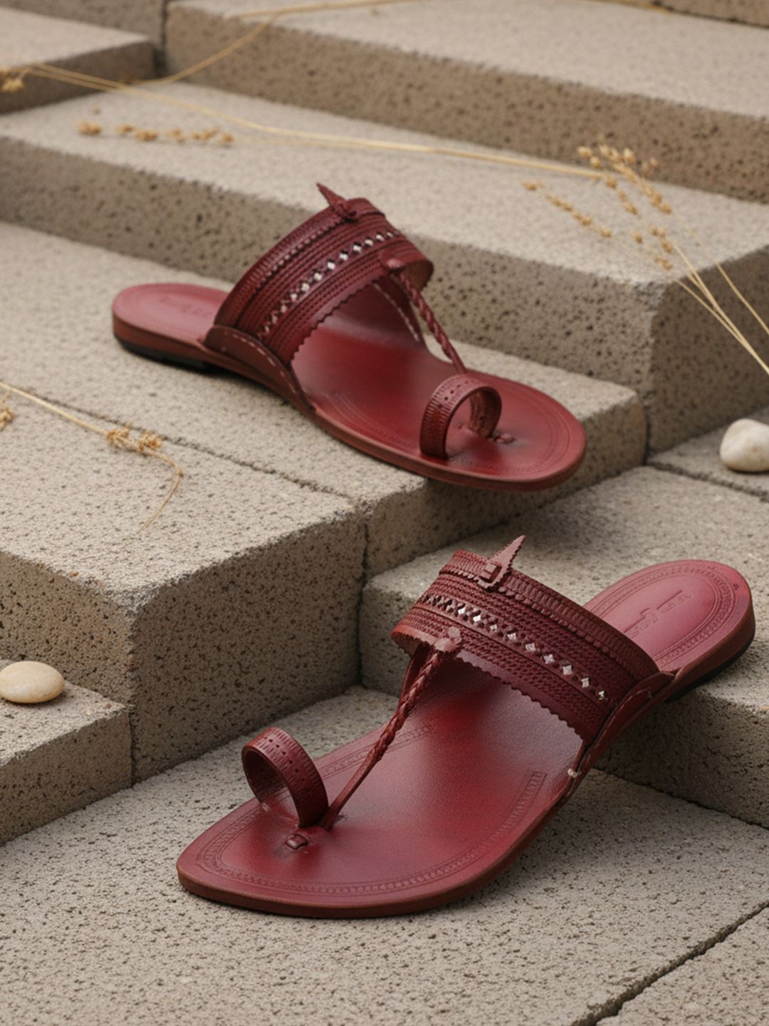 KORAKARI Men Textured Leather Kolhapuri Flat Sandals