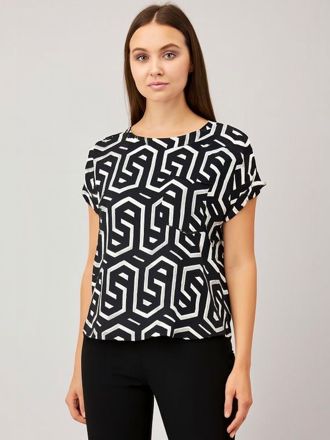 NoBarr Geometric Print Top