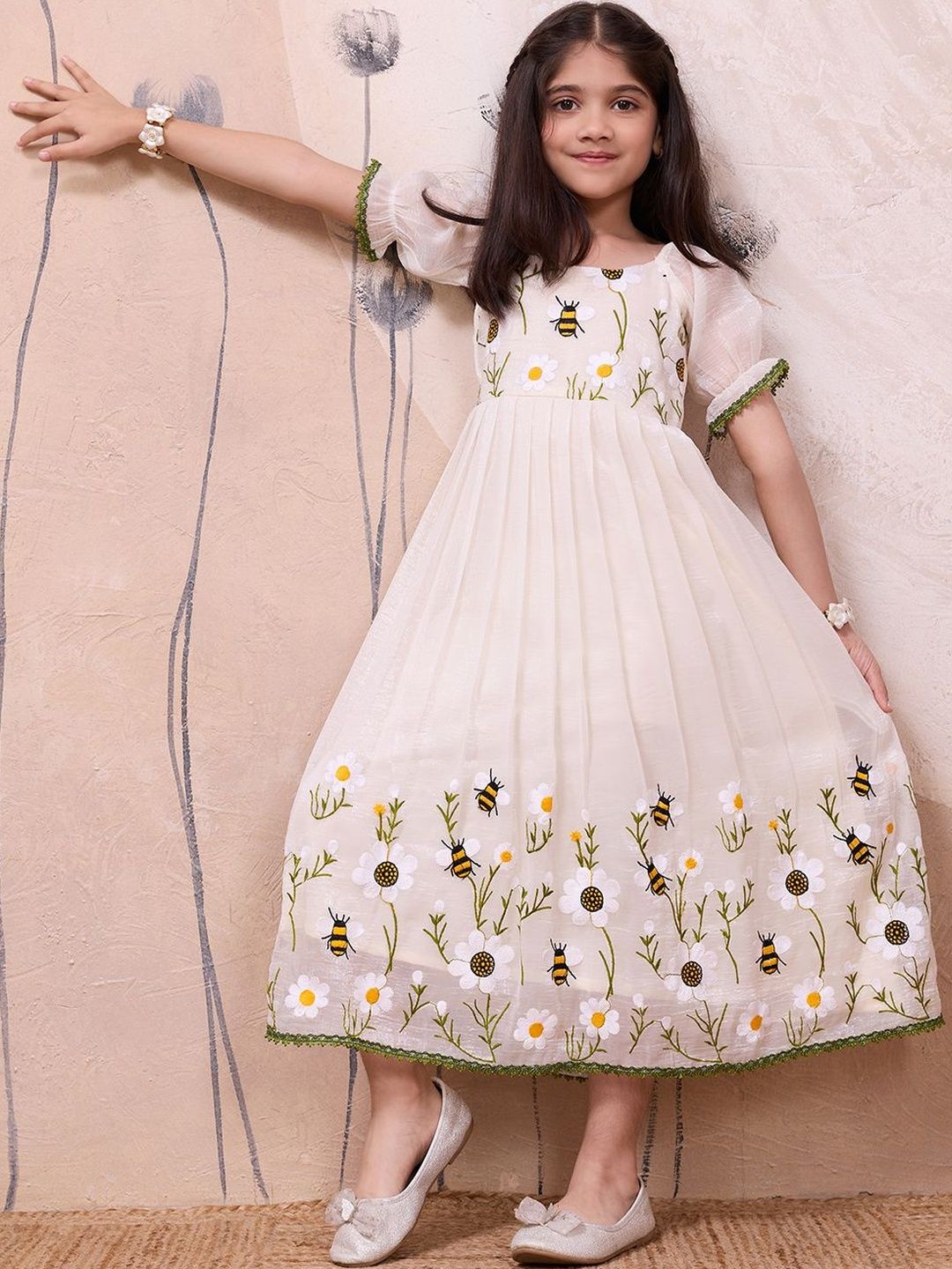 KALANANDI Embroidered Round-Neck Fit and Flare Maxi Dress