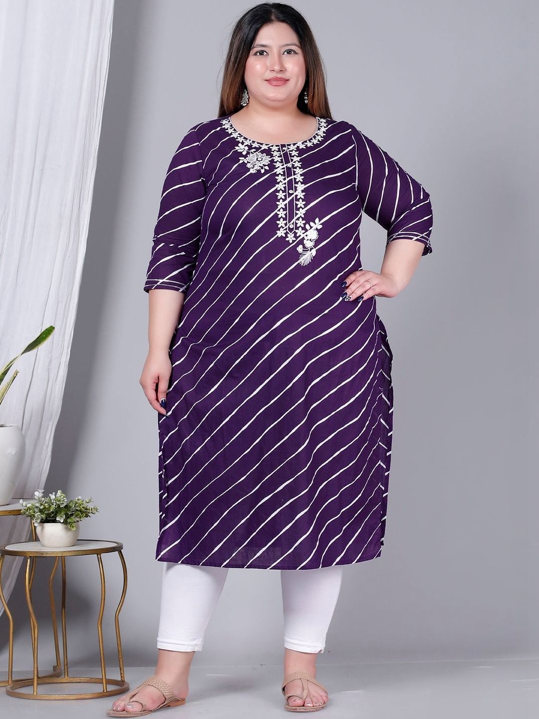 AKRITIK Women Leheriya Embroidered Thread Work Block Print Kurta