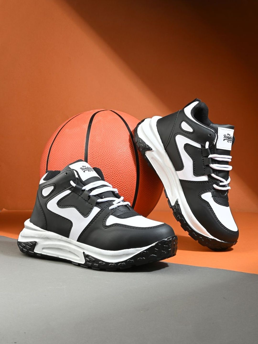 The Roadster Lifestyle Co. Women Round Toe Lace-Ups Sneakers