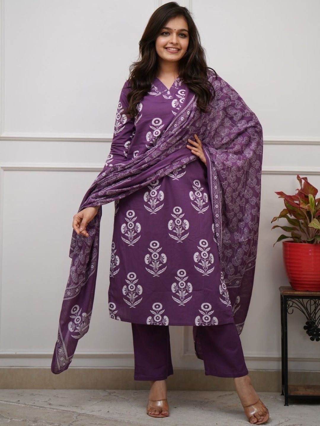 KRYSAL Women Floral Printed Regular Kurta with Trousers & With Dupatta