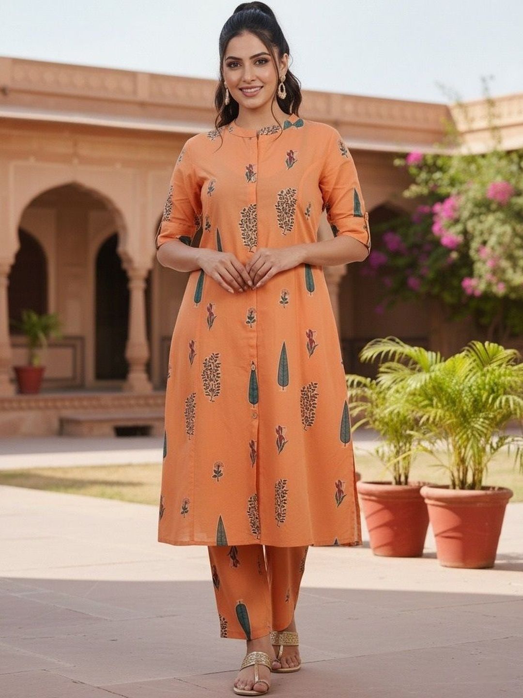 Gopi Prem Women Floral Printed Regular Pure Cotton Kurta with Trousers