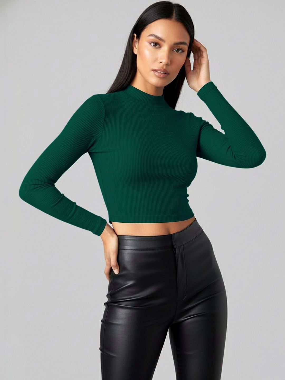 Navyankaa Crop Top