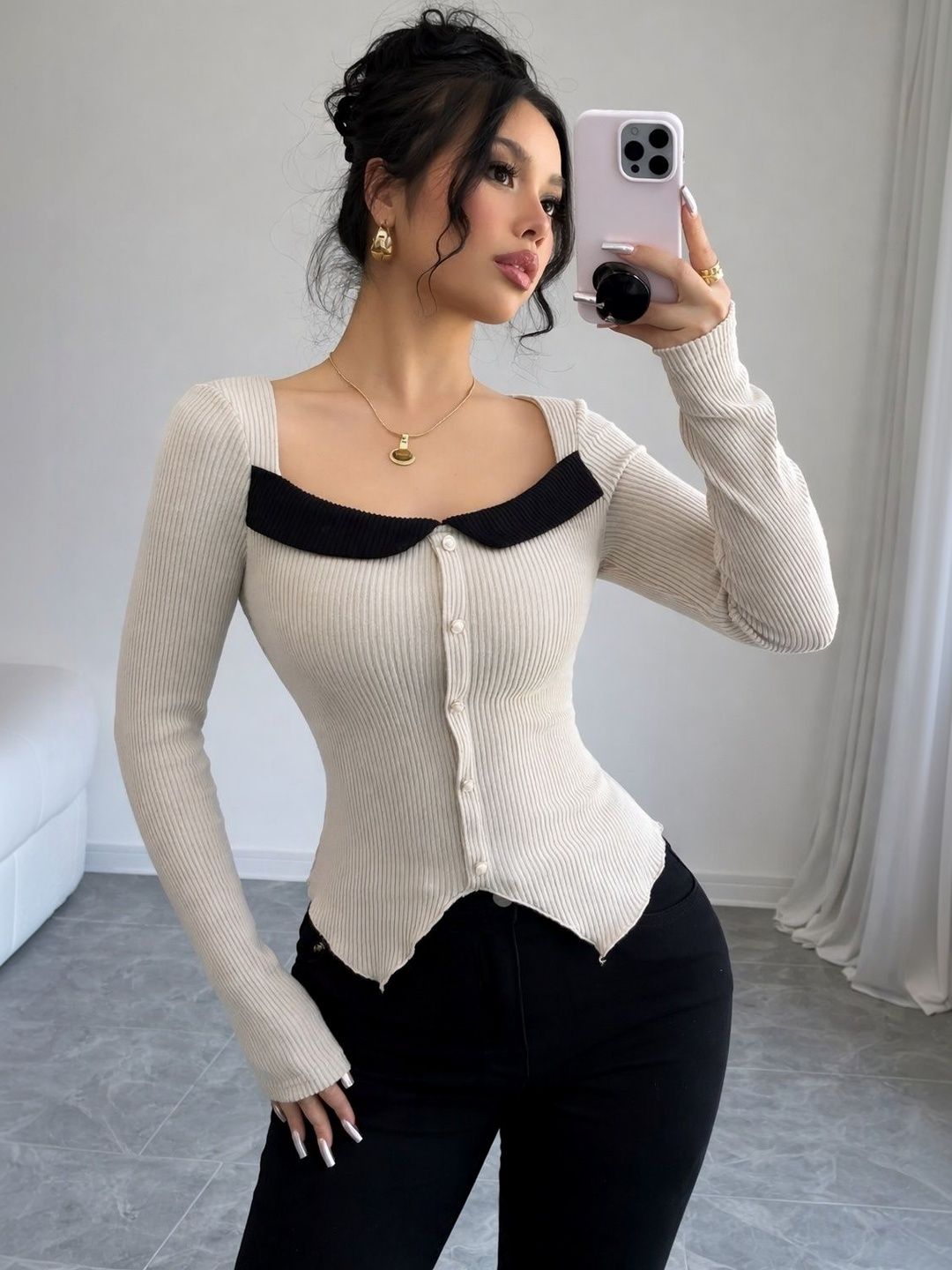 Off White and Black Slim Fit Scoop Neck T-shirt