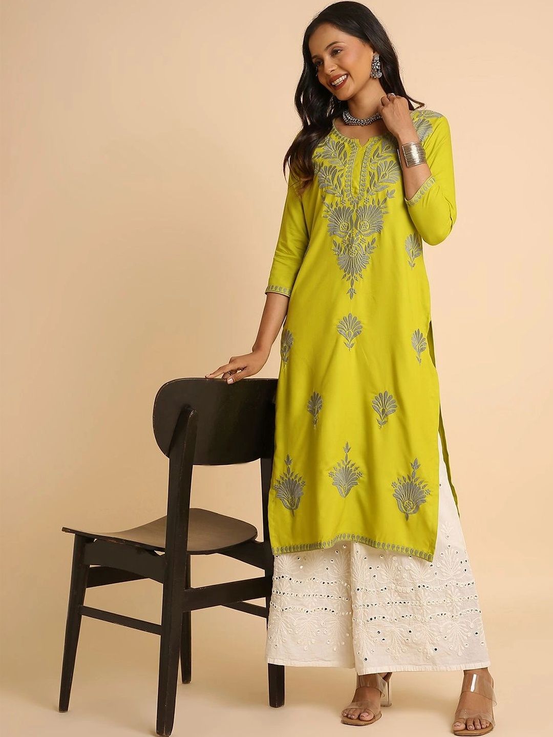 RATAN Women Embroidered Thread Work Kurta