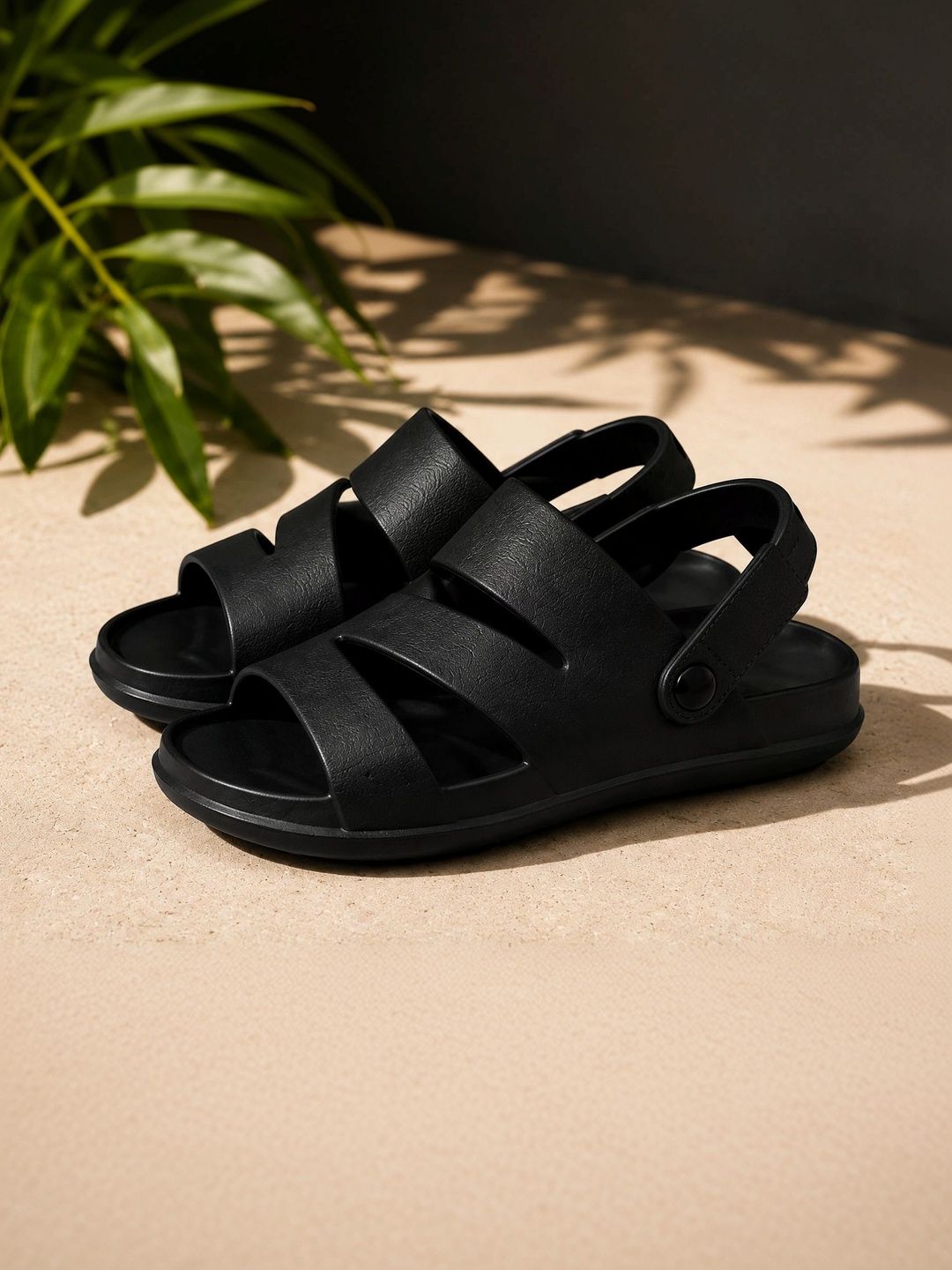 Roadster Men Comfort Sandals