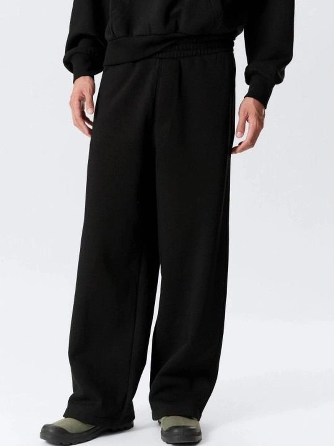 SYNZO Men Relaxed Loose Fit Easy Wash Trousers