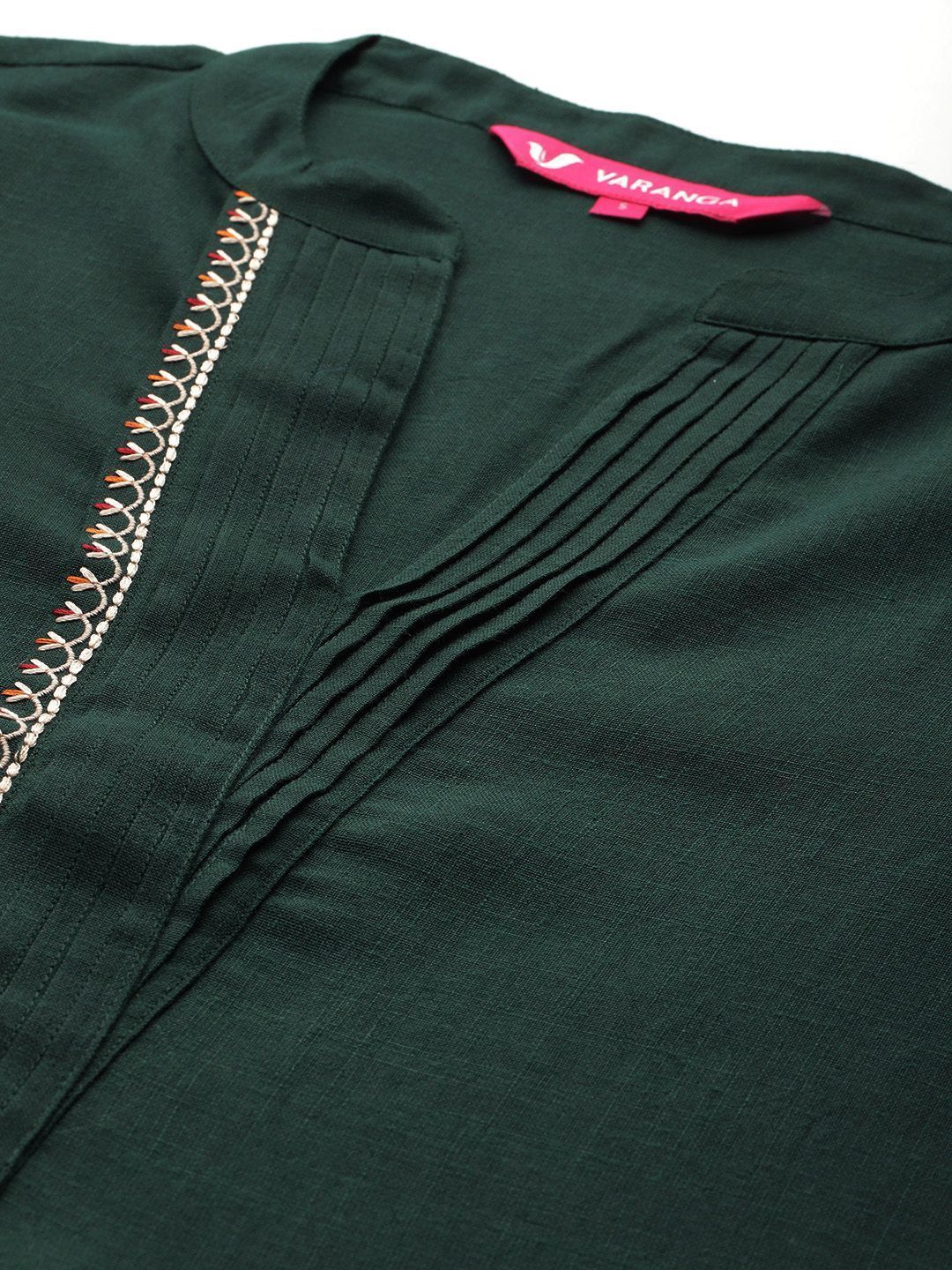 Ethnic Motifs Embroidered Thread Work Republic Day Kurta with Trousers 3