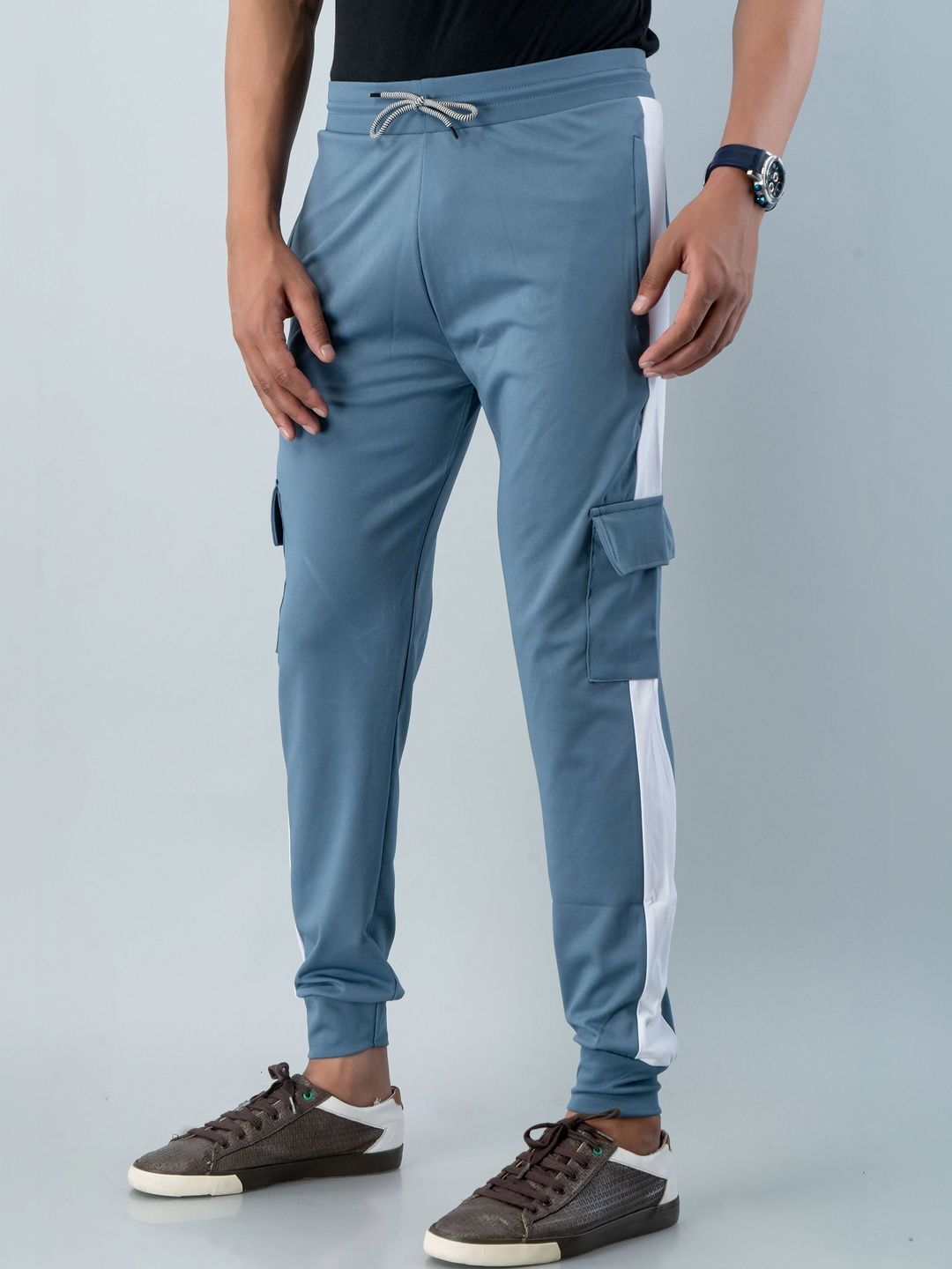 9LKHA Men Printed Cotton Mid Rise Joggers