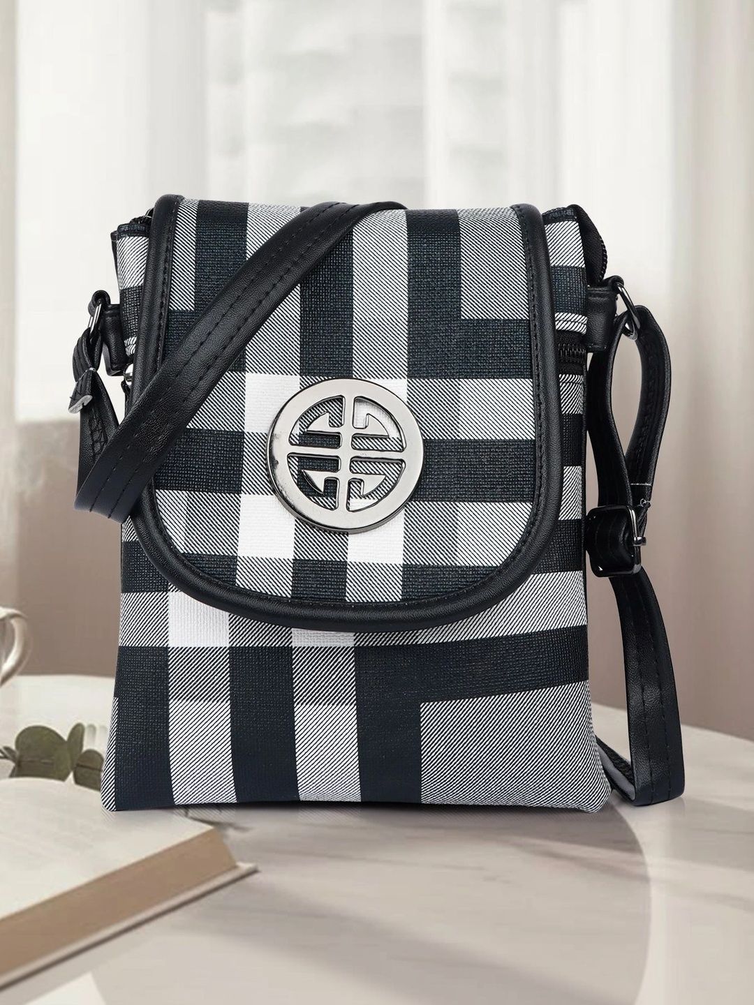 NORVE Checked Sling Bag