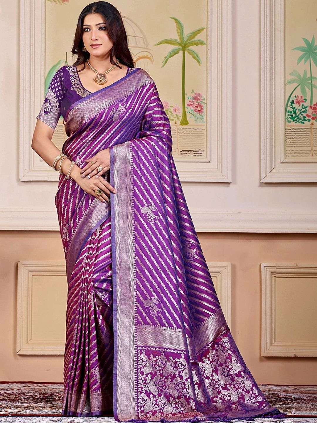 FABRINO Woven Design Zari Banarasi Saree