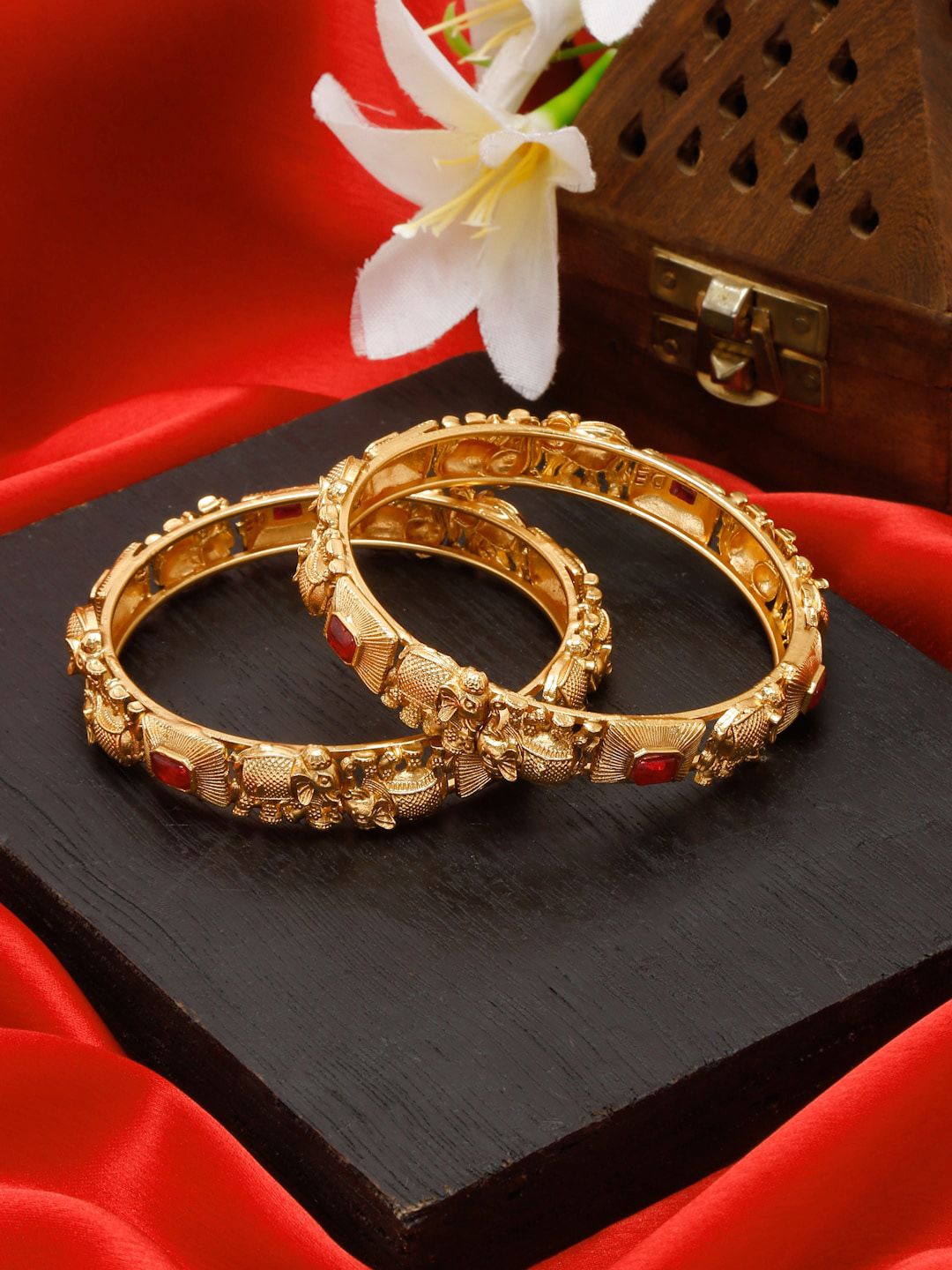 Anouk Set Of 2 Gold-Plated Stone Studded Bangles