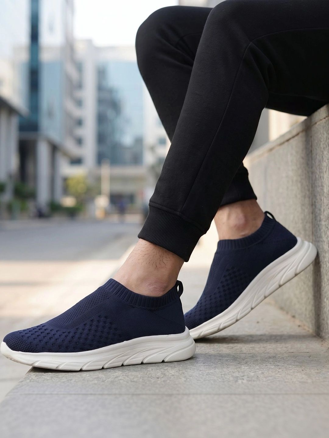 Knight Ace Men Textile Walking Shoes