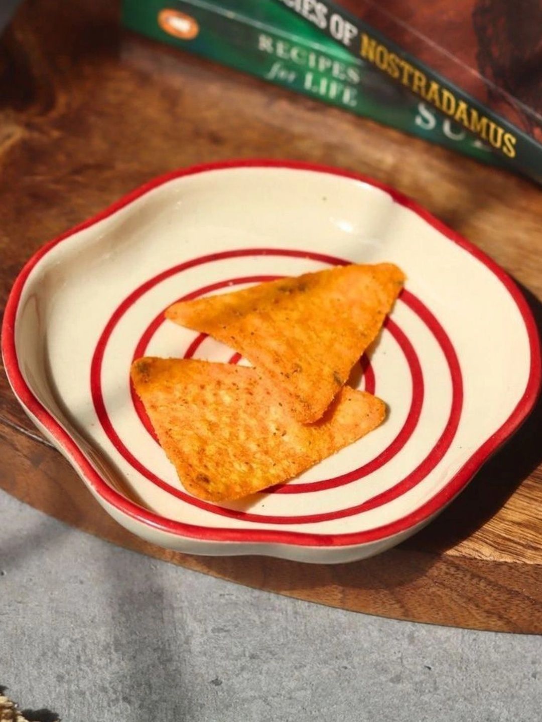 WEAVING HOMES Red & White Textured Ceramic Lined Plate