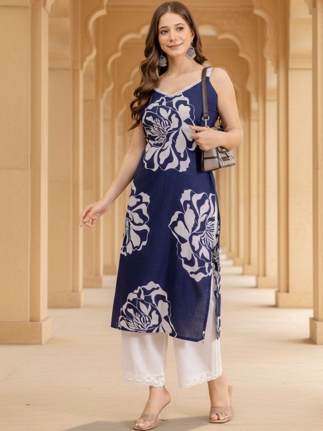 Anouk Mirage Women Floral Printed Thread Work Kurta