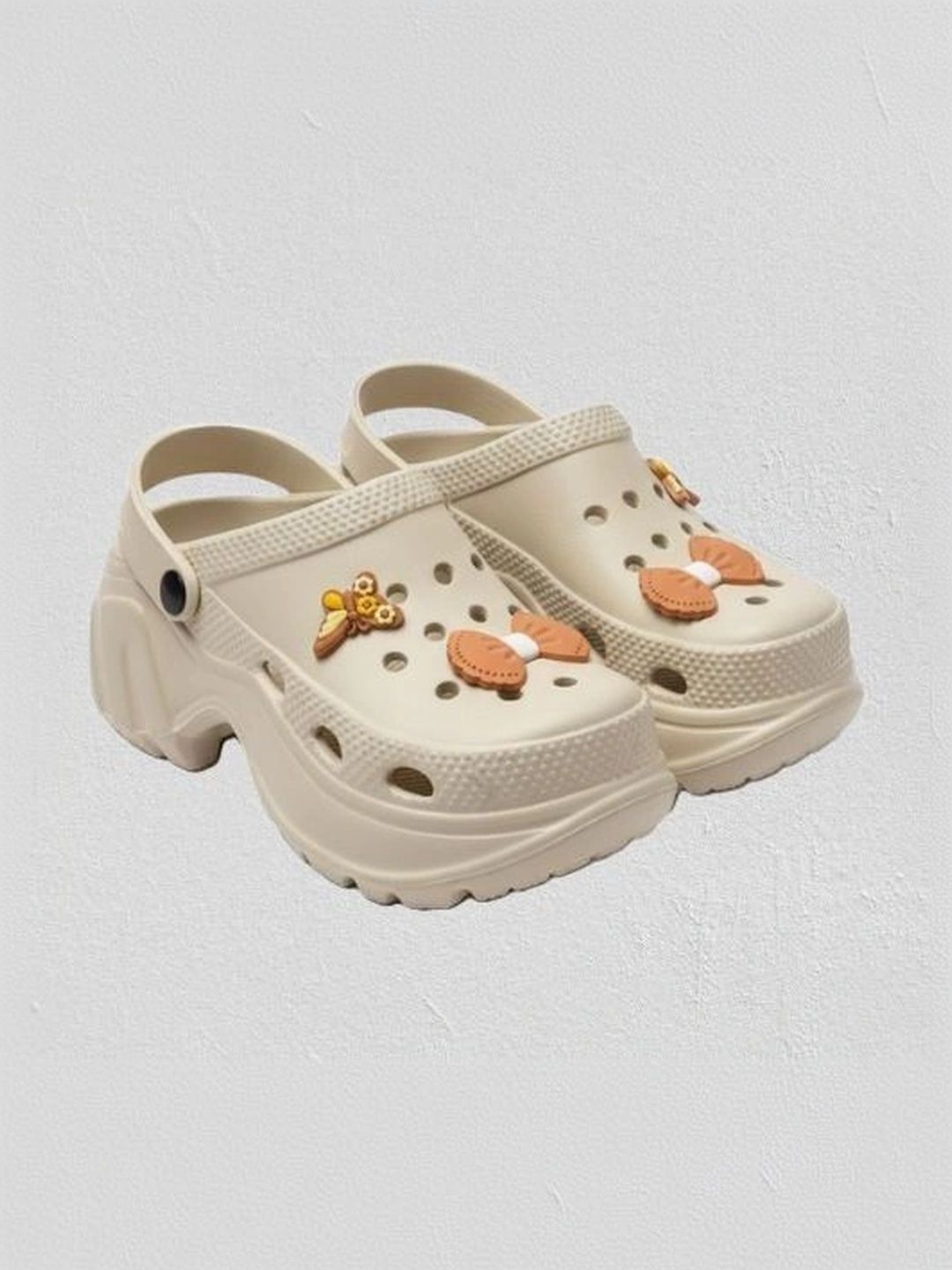 ZOOMBIE Women Embellished Clogs