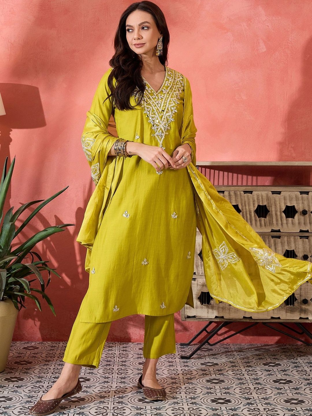 Sangria Women Ethnic Motifs Embroidered Regular Thread Work Kurta with Trousers & With Dupatta