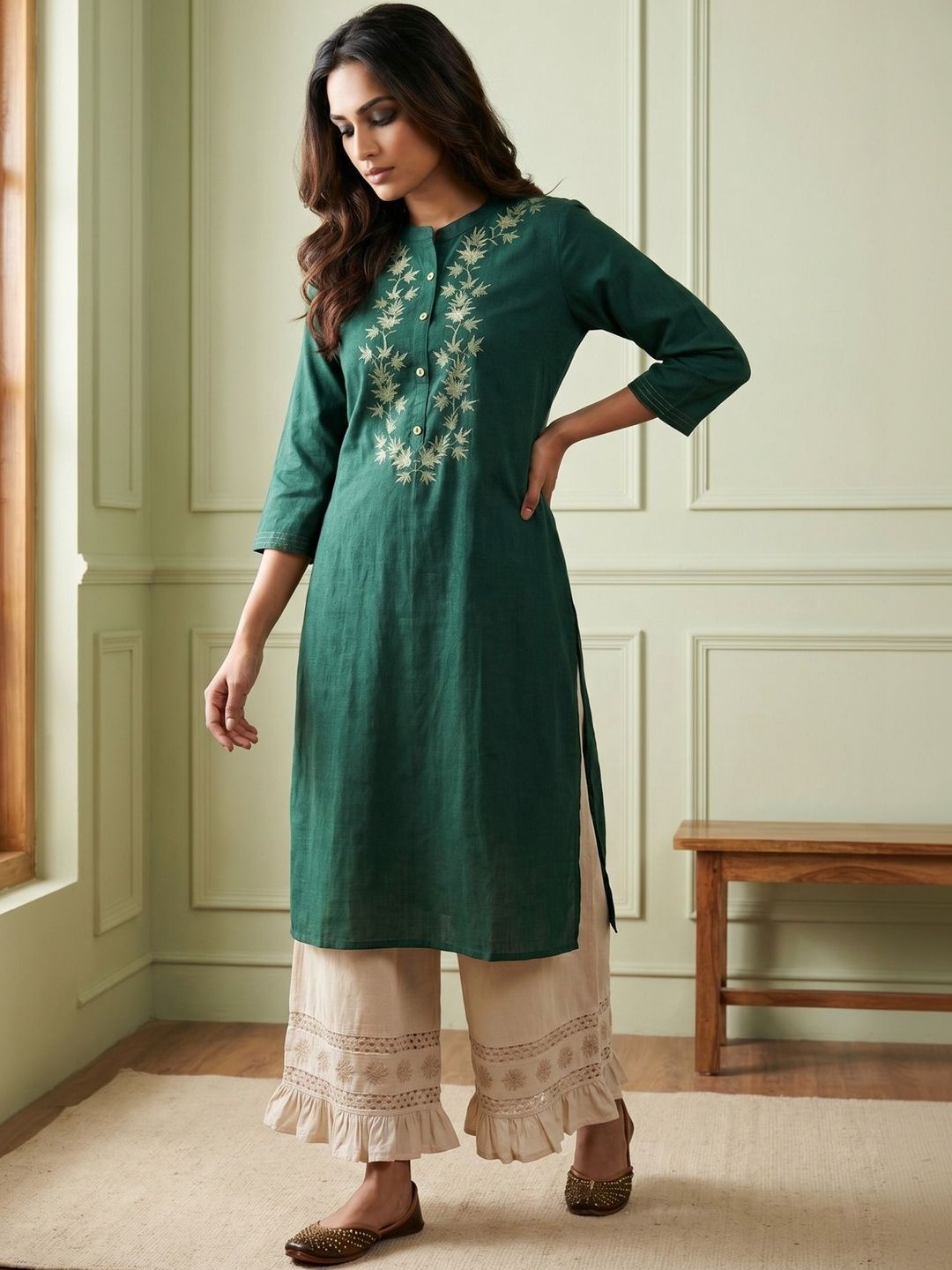 Anouk Women Embroidered Thread Work Kurta