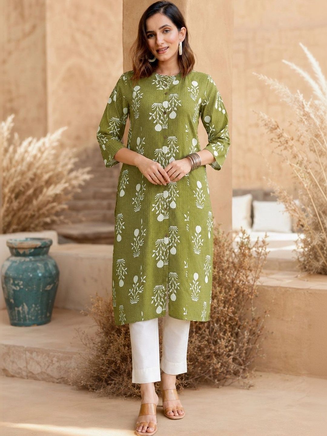 KALINI Women Floral Printed Thread Work Block Print Pure Cotton Kurta