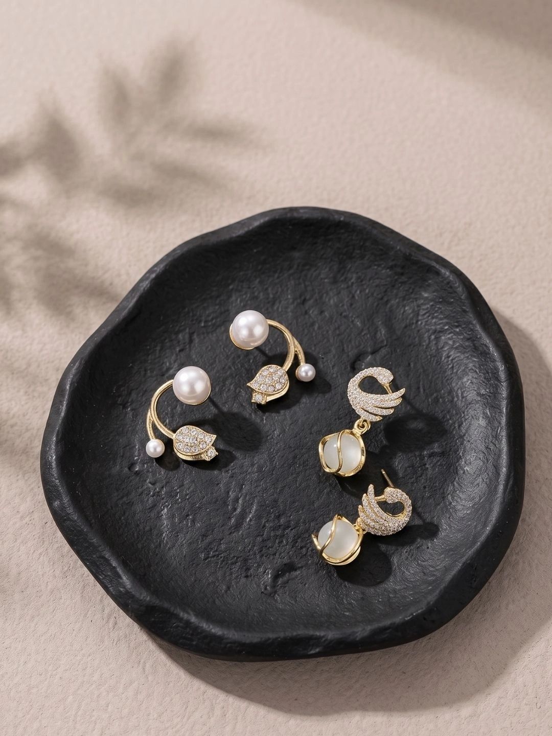 SEKOU Geometric Studs Earrings